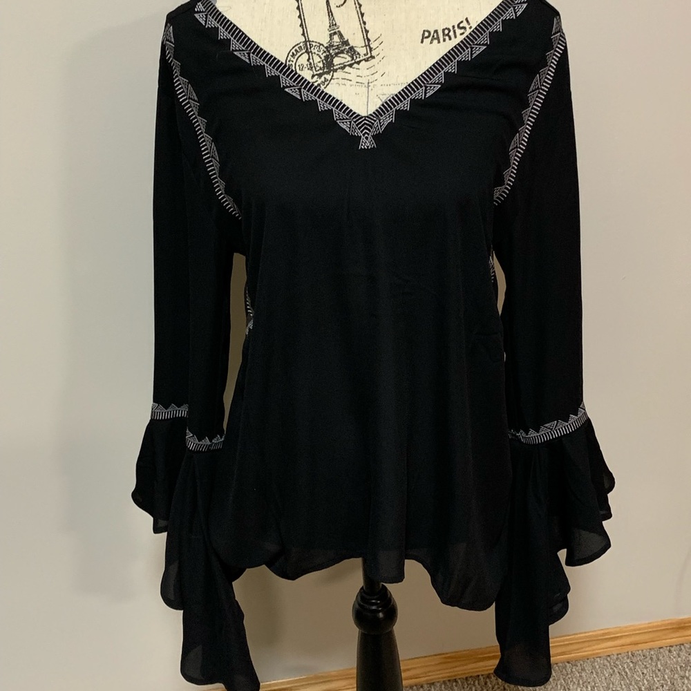 CRUEL shirt with funky sleeves